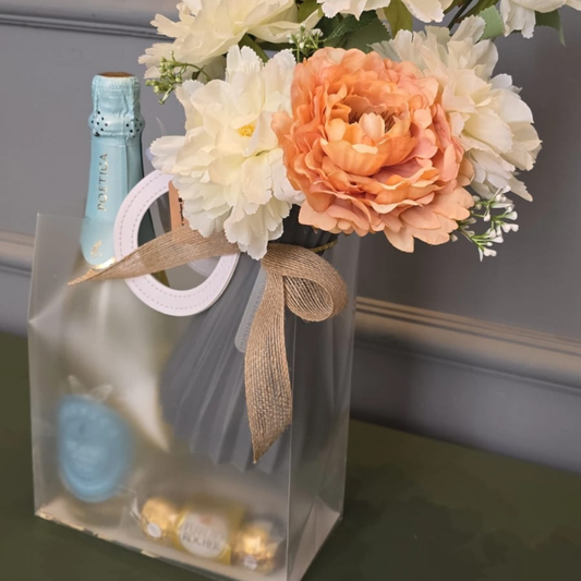 Cesta Elegante em Bolsa com Espumante e Buquê Grande